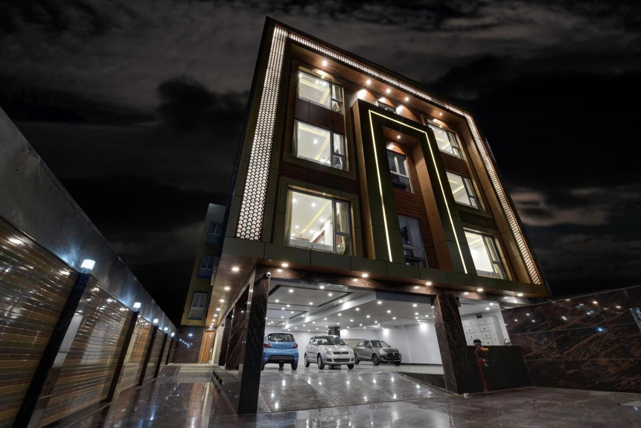 Golden Tree Otel Noida Dış mekan fotoğraf