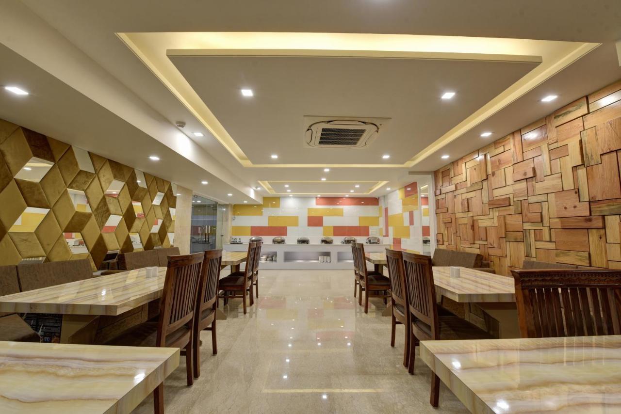 Golden Tree Otel Noida Dış mekan fotoğraf
