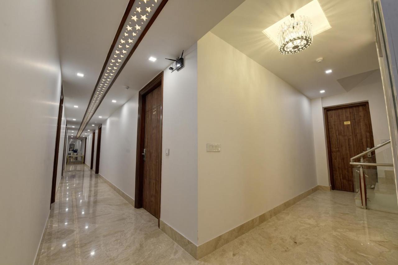 Golden Tree Otel Noida Dış mekan fotoğraf