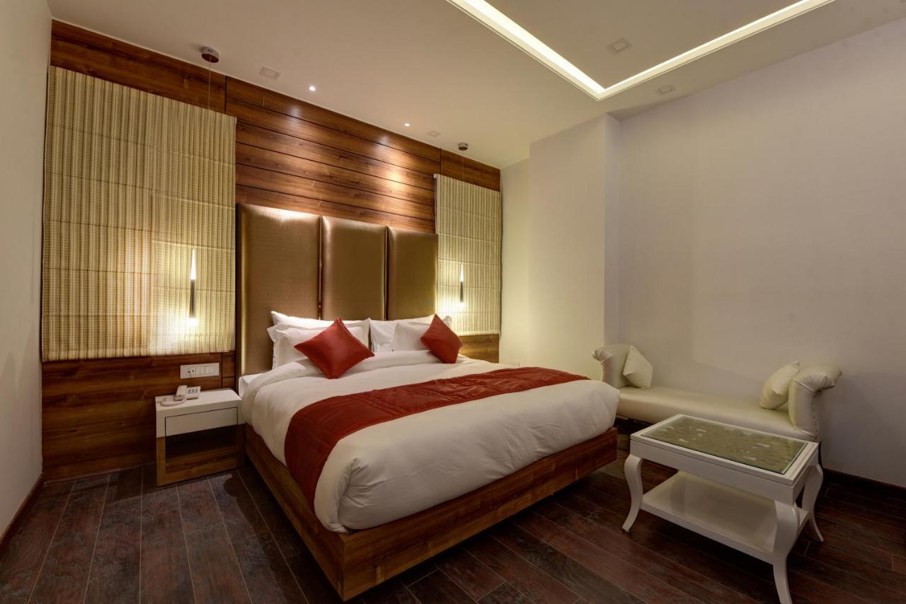 Golden Tree Otel Noida Dış mekan fotoğraf